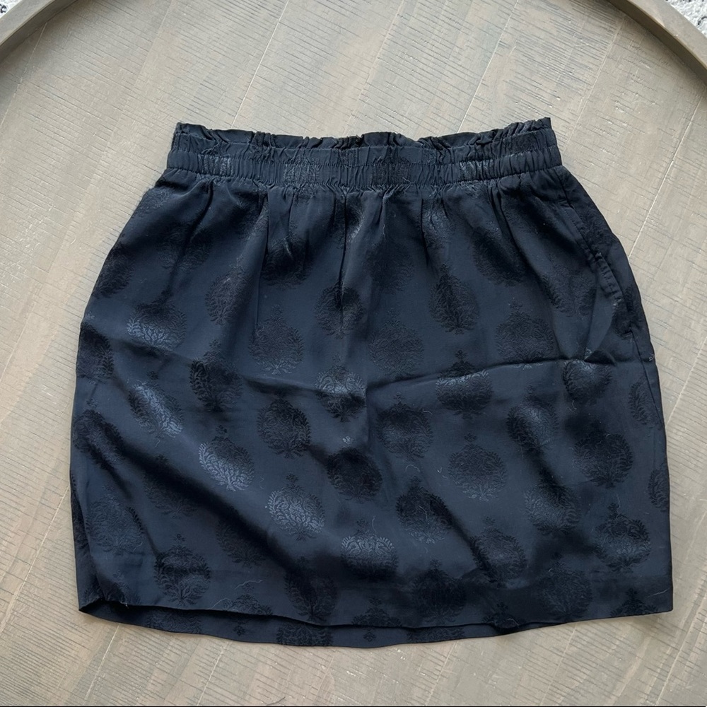 Ann Taylor LOFT Black Skirt - SMALL